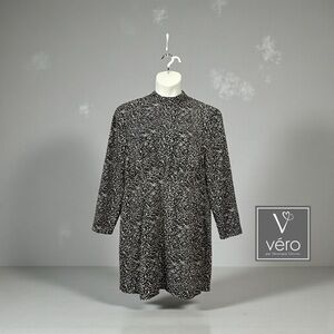 NEW, Véro, Printed Shift Dress, Size L, Black & White